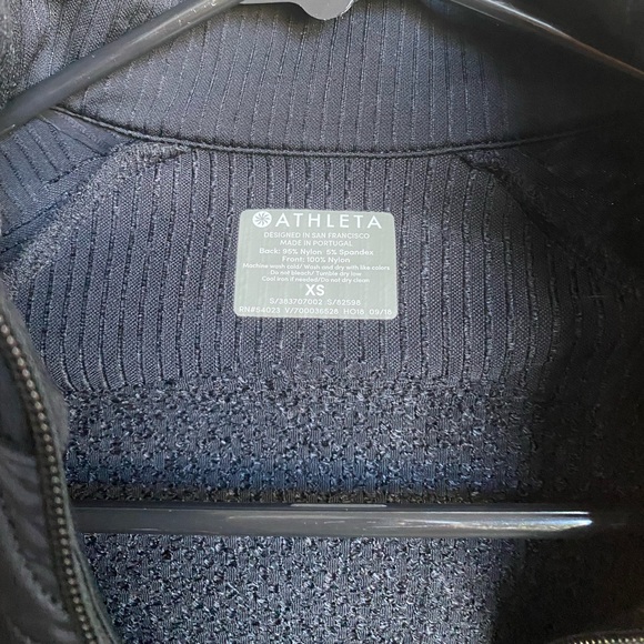 Athleta Black XS puffer stretchy zip-up jacket - Picture 5 of 6